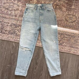 Betro Simone Distressed Lightwash Mom Crop Jeans